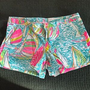 Lilly Pulitzer shorts size 4!  Gorgeous print!